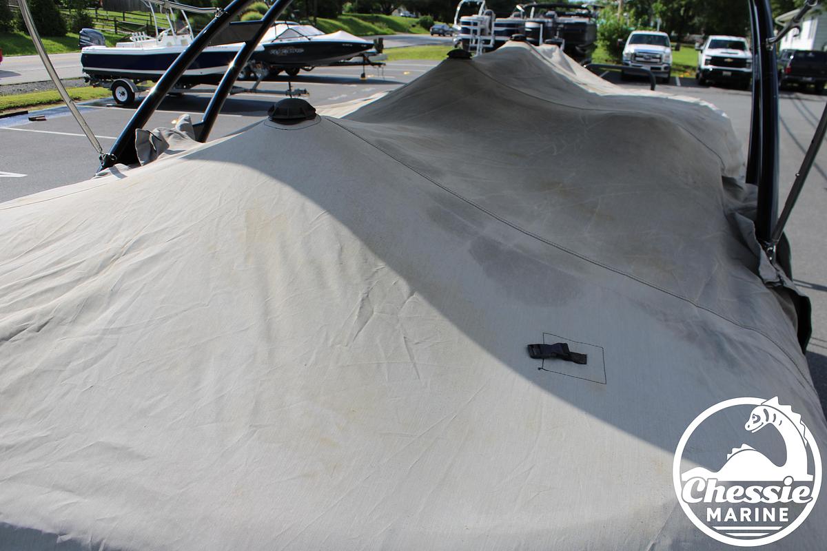Used 2021 Bennington LX 24