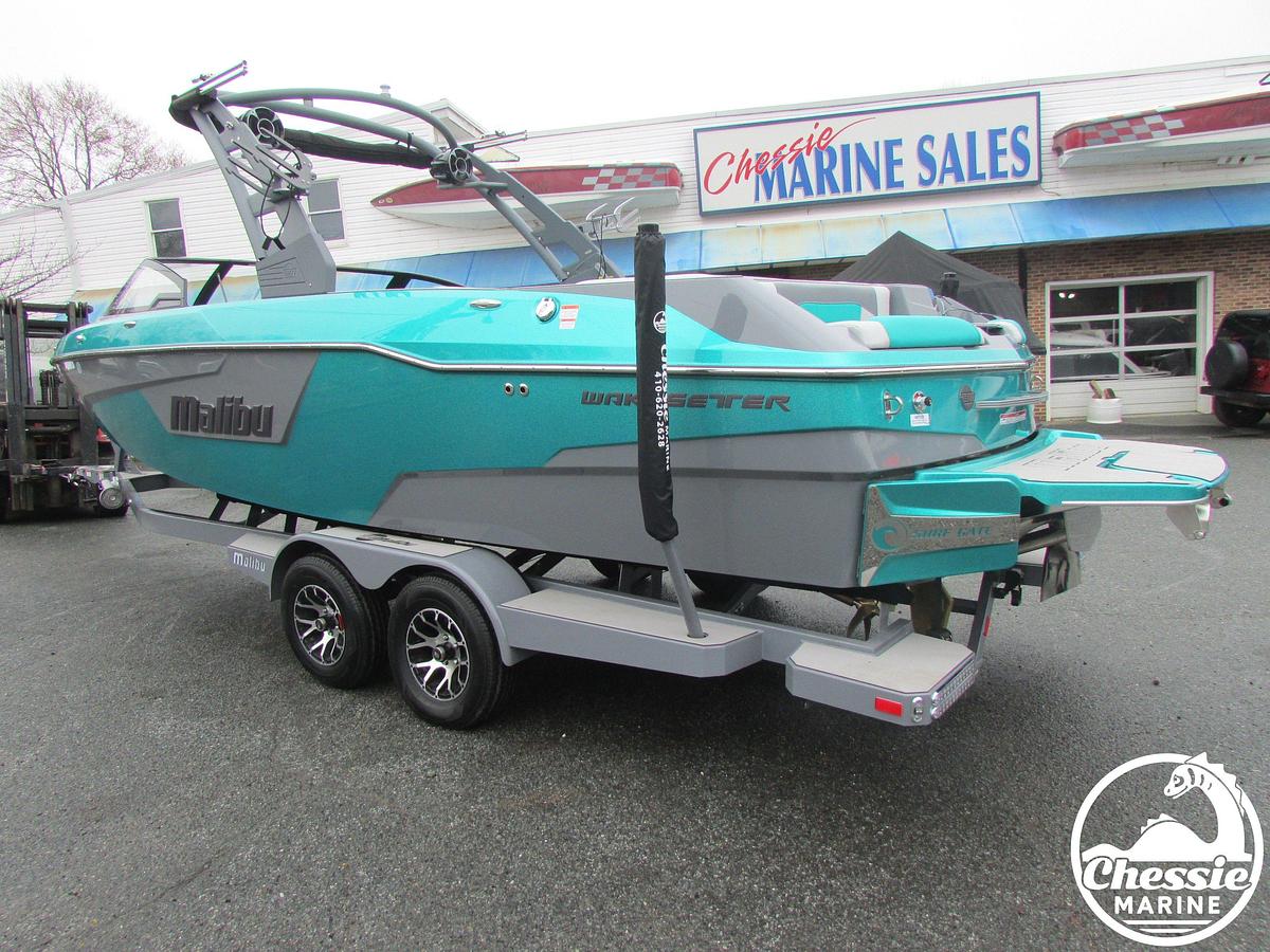 Used 2020 Malibu Wakesetter 25 LSV