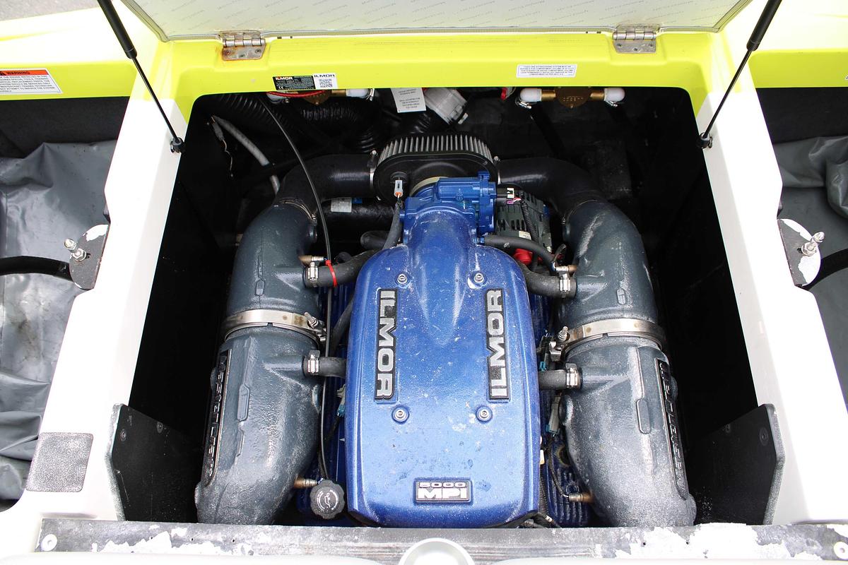 Used 2017 MasterCraft XT 21