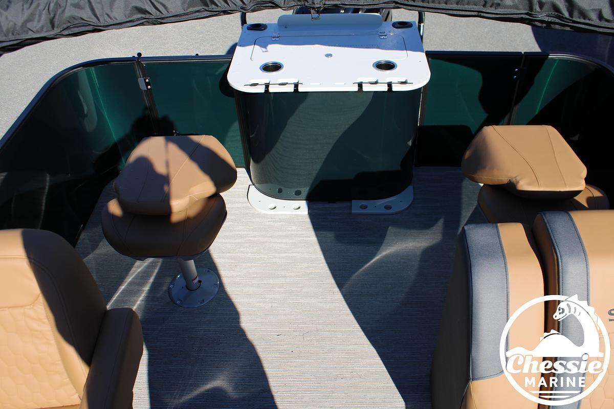 2027 Sylvan Q-22 Party Fish 4 PT