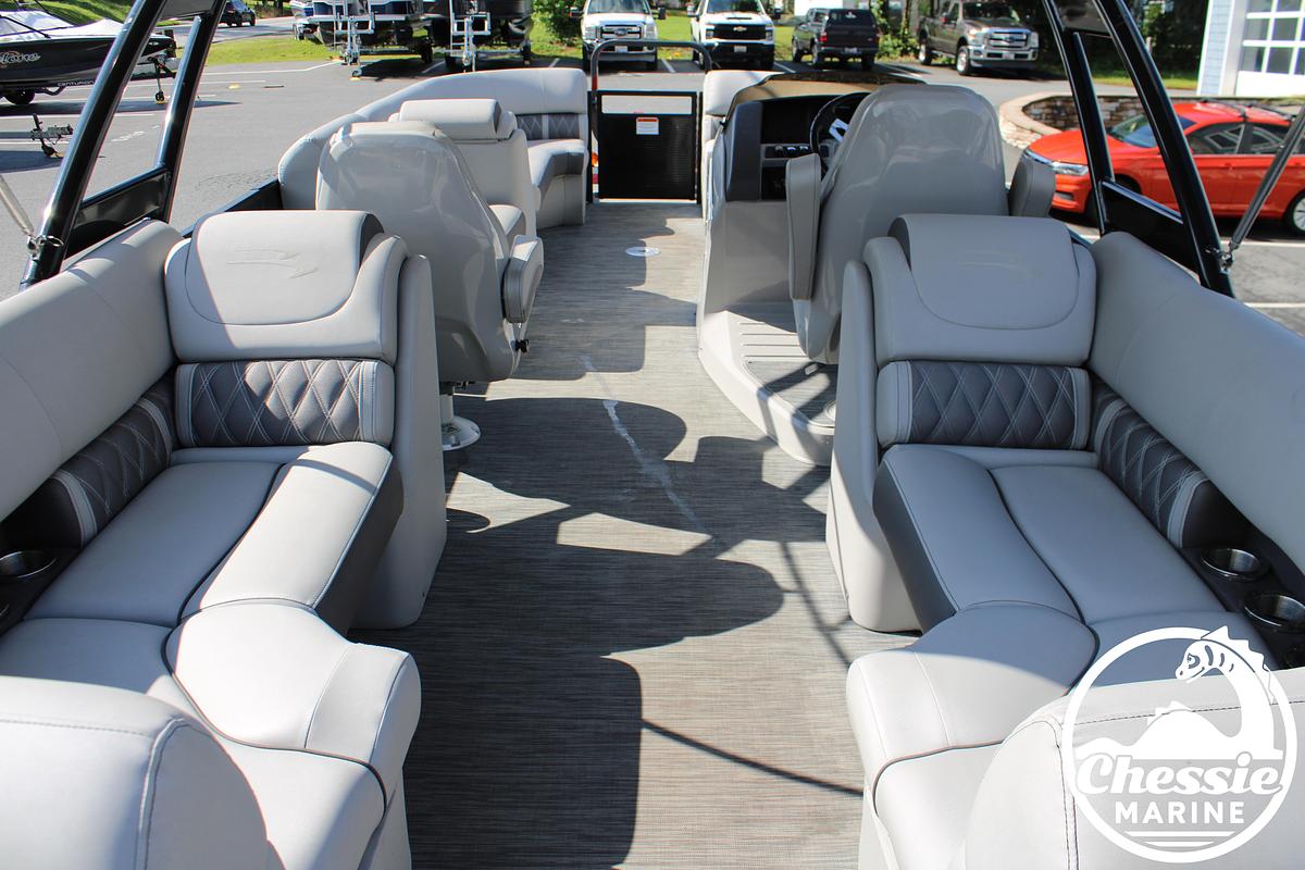 Used 2021 Bennington LX 24