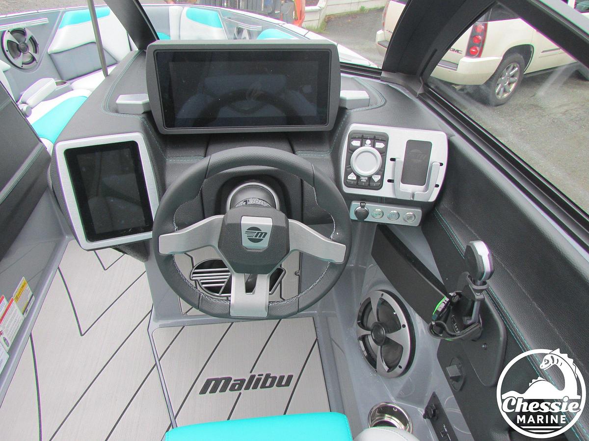 Used 2020 Malibu Wakesetter 25 LSV
