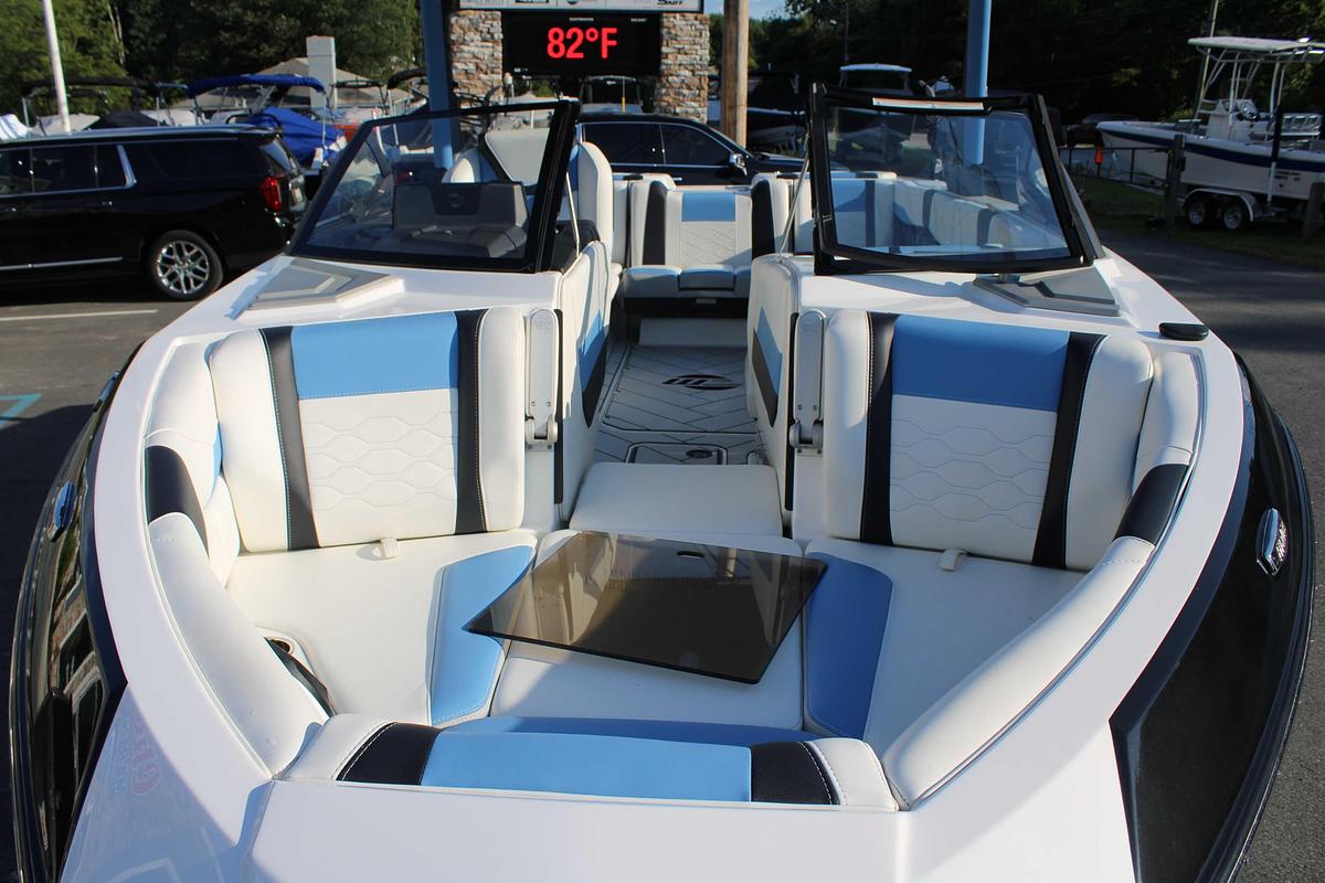 Used 2024 Malibu Wakesetter 23 LSV