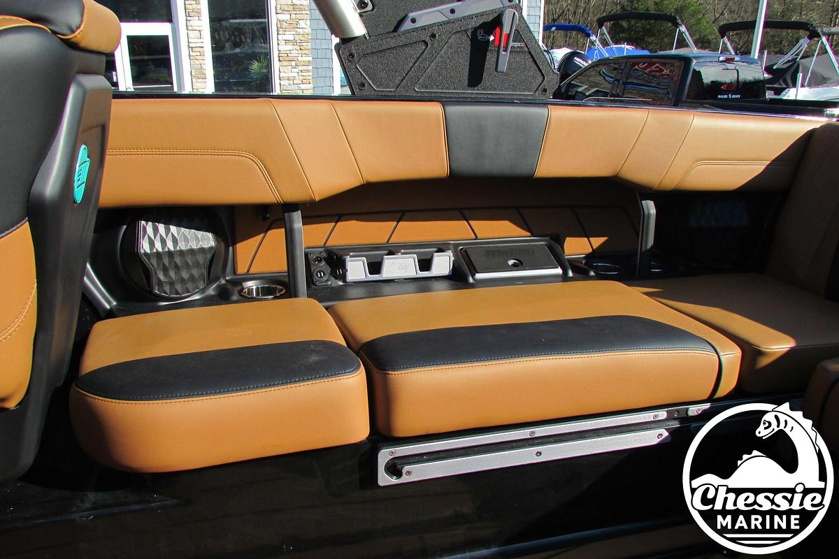 Used 2022 Malibu Wakesetter 23 LSV