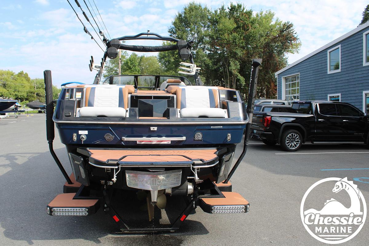 Used 2023 Malibu Wakesetter 26 LSV