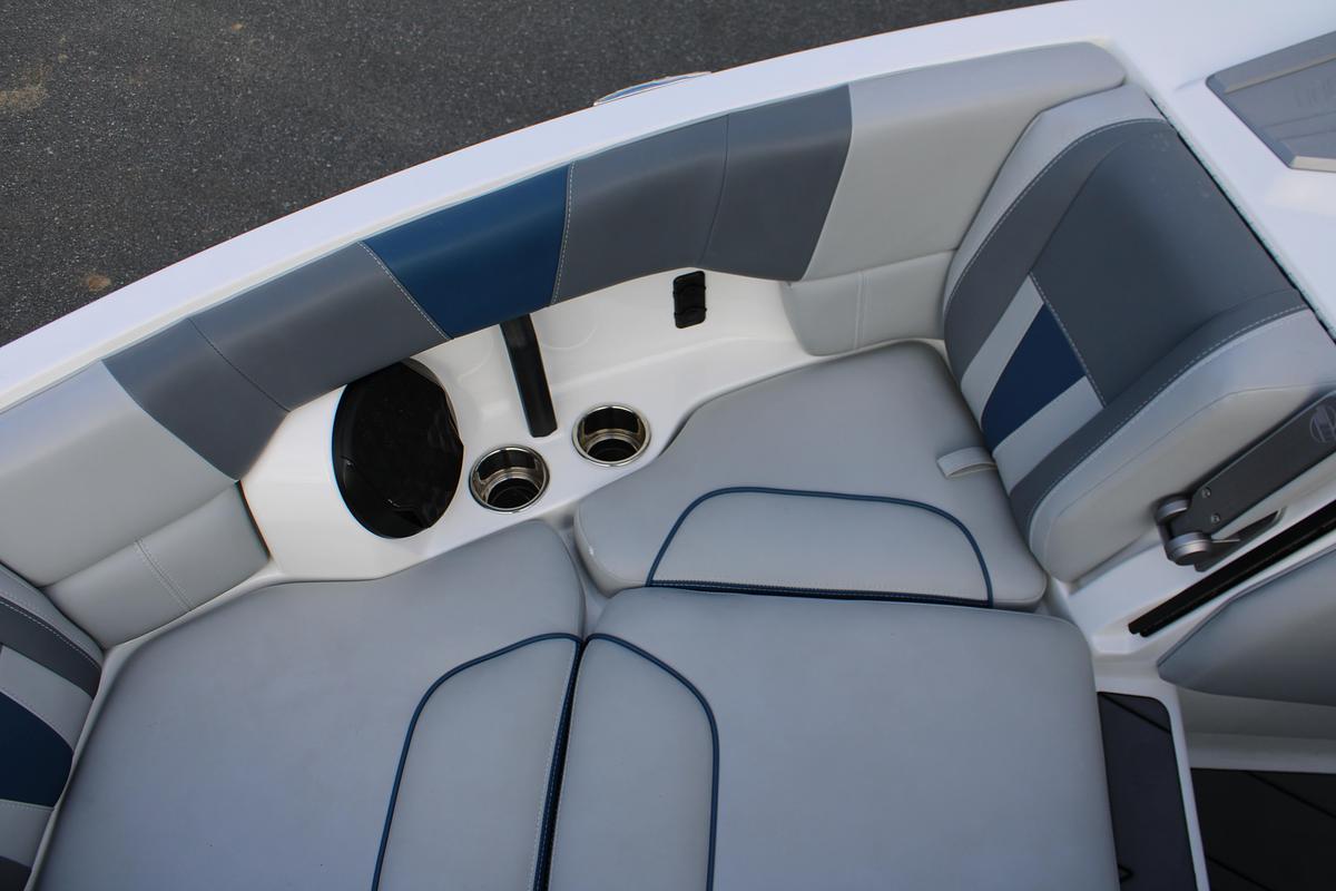 Used 2023 Malibu 23 LSV