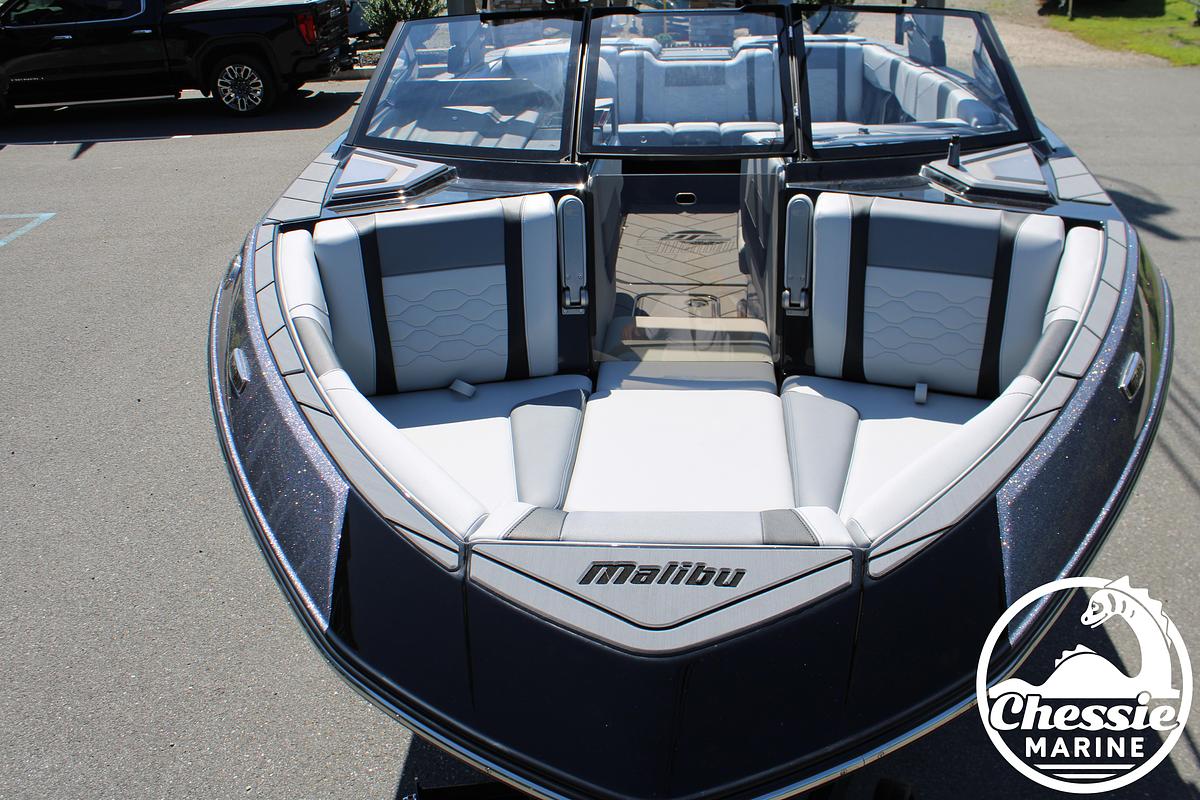 2027 Malibu 23 LSV