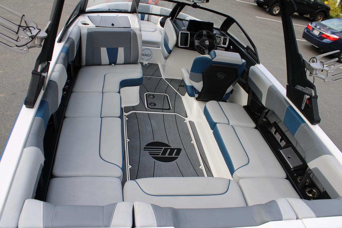 Used 2023 Malibu 23 LSV
