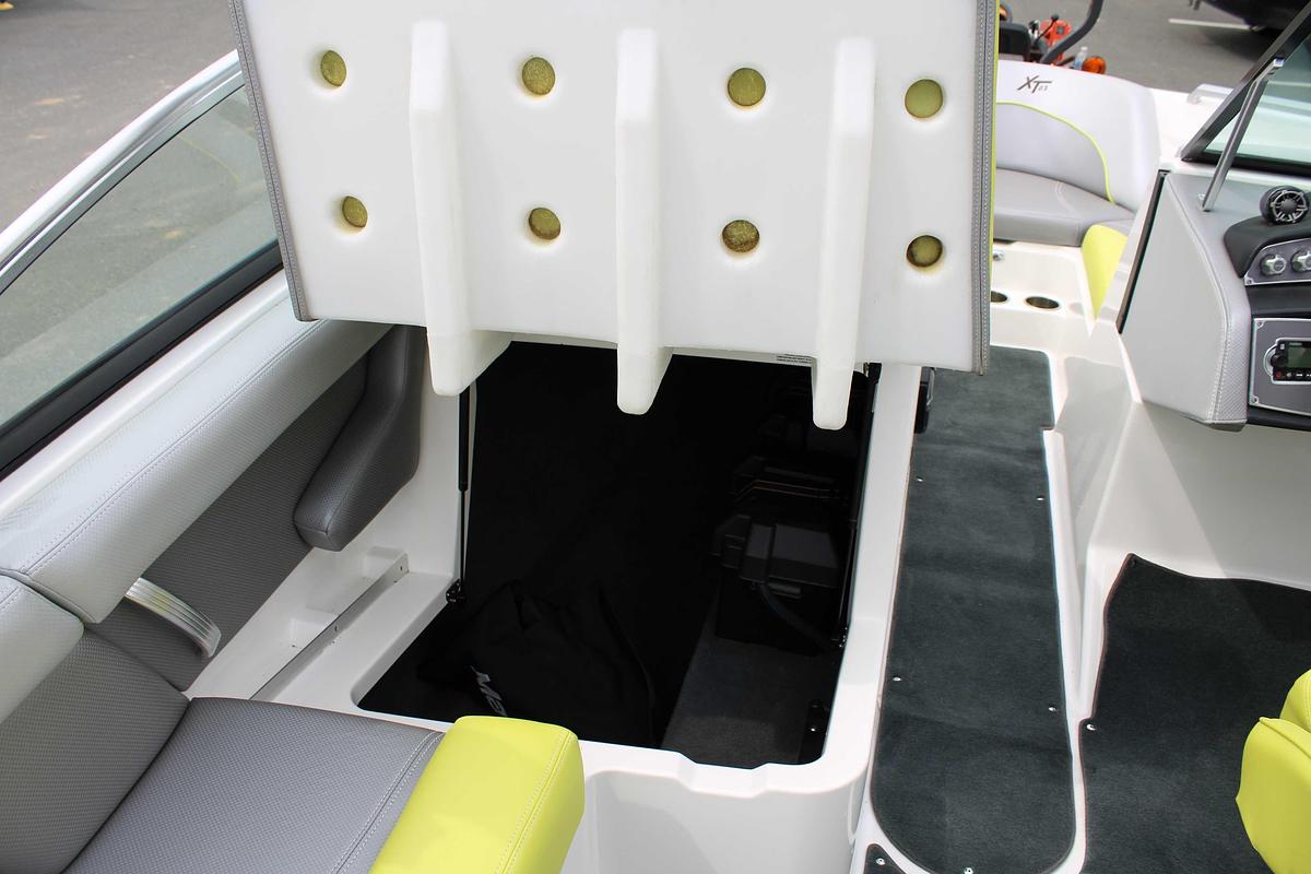 Used 2017 MasterCraft XT 21