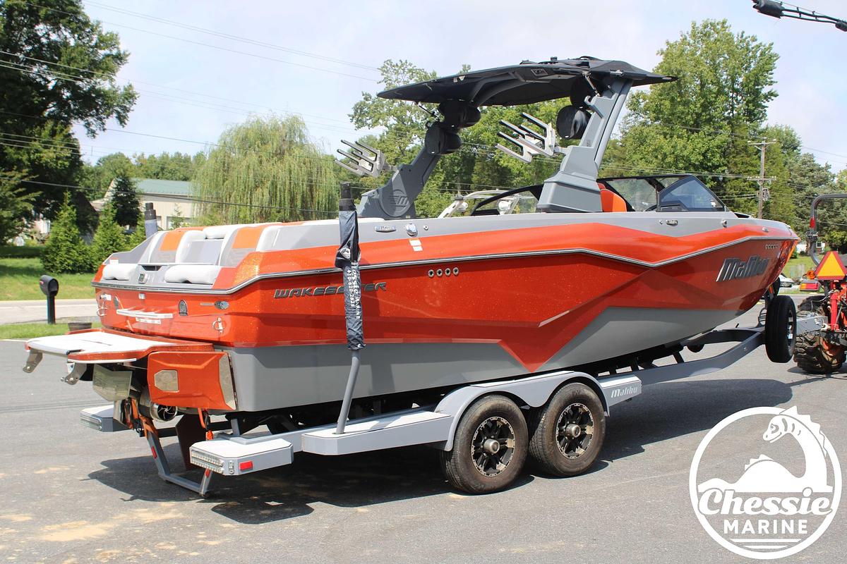Used 2022 Malibu Wakesetter 25 LSV