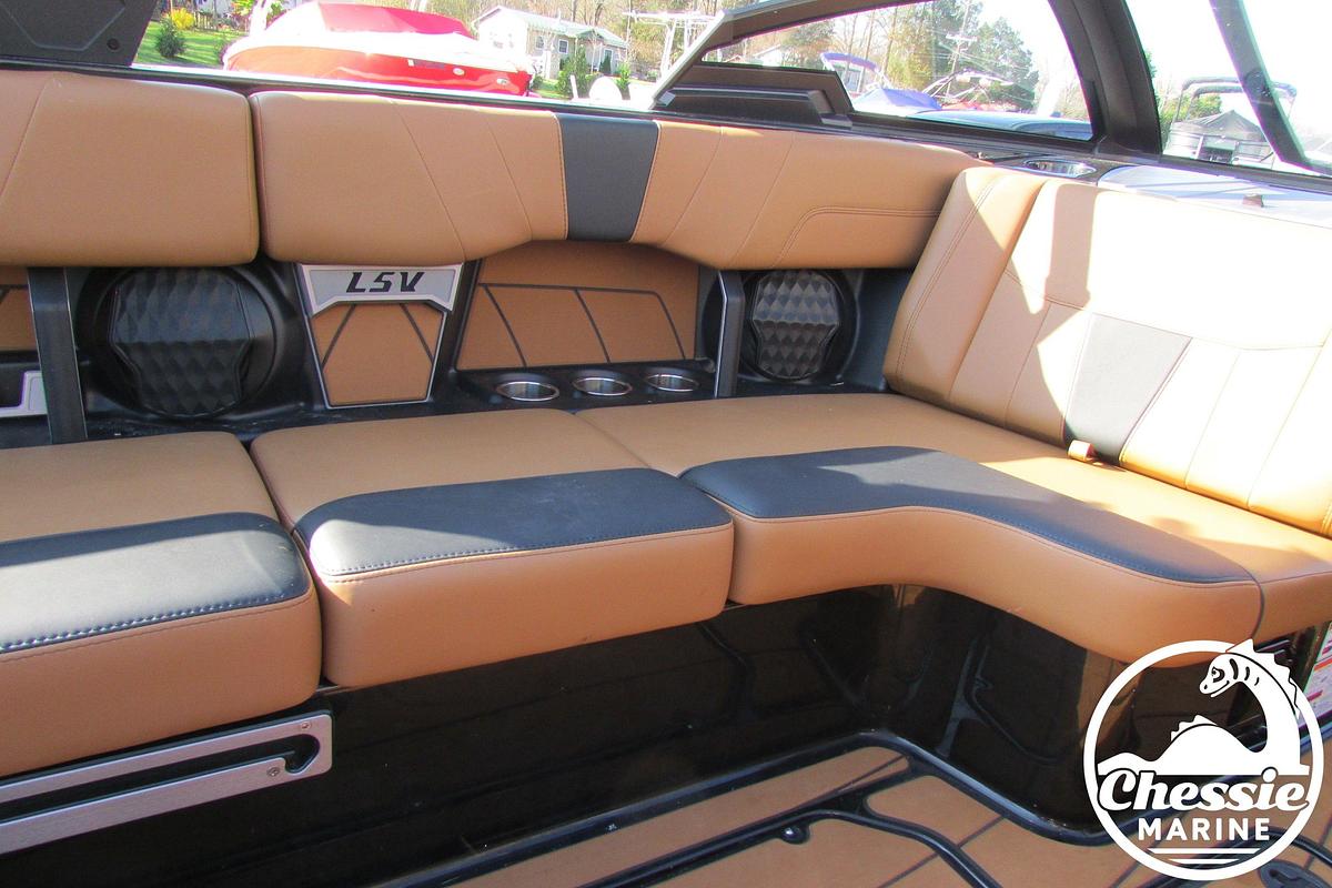 Used 2022 Malibu Wakesetter 23 LSV