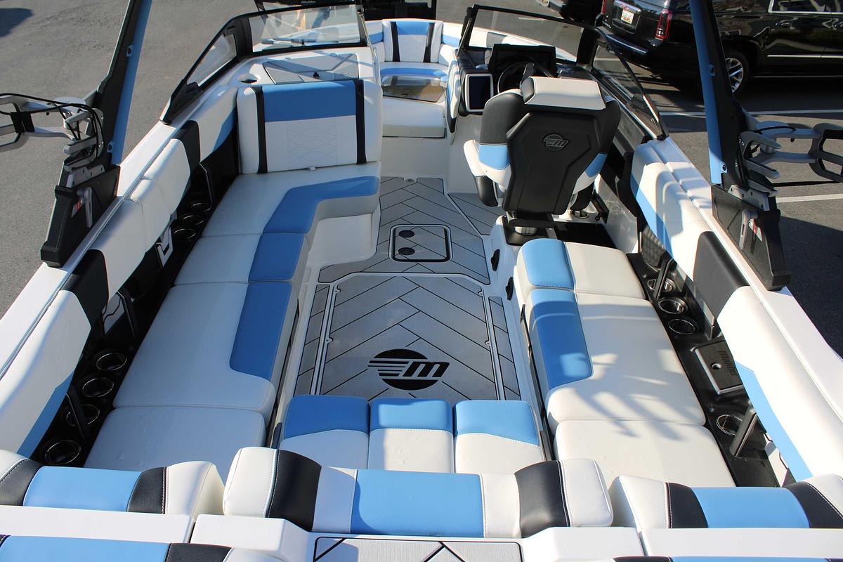 Used 2024 Malibu Wakesetter 23 LSV