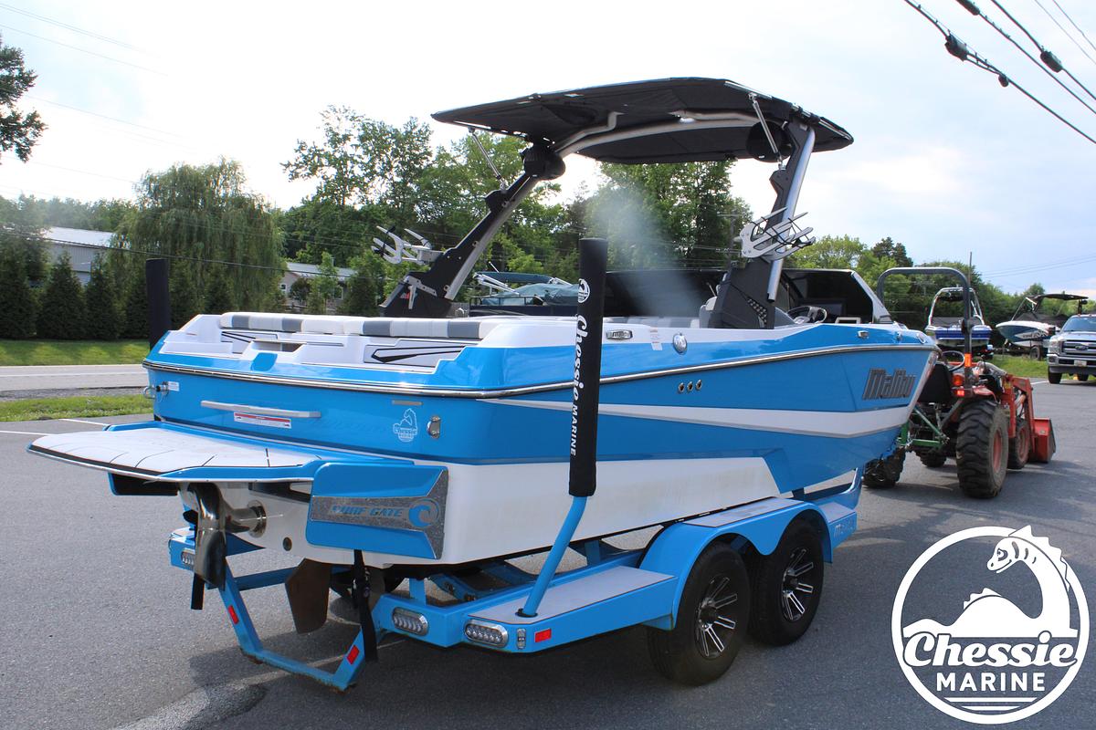Used 2024 Malibu 21 LX-R