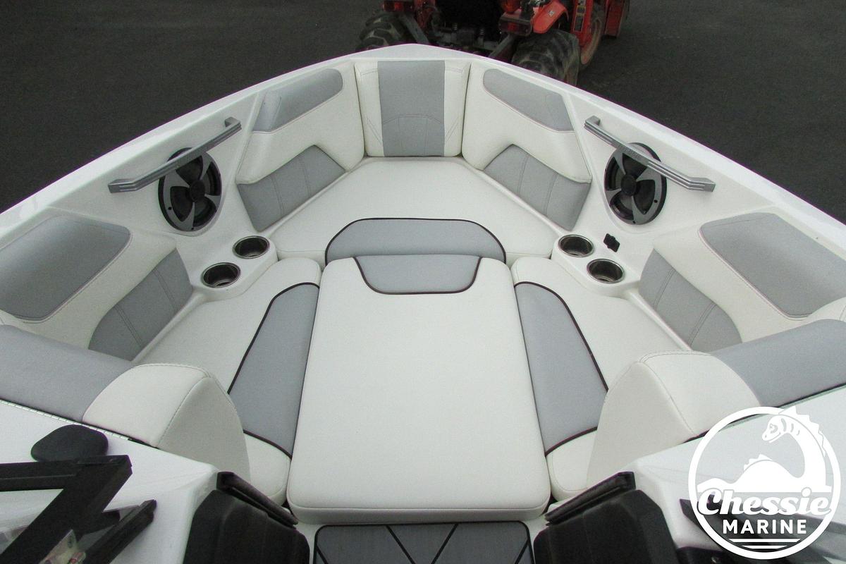 Used 2019 Malibu Wakesetter 25 LSV