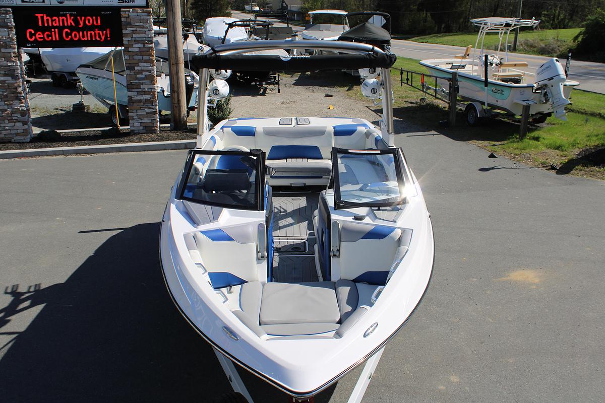 Used 2018 Malibu 23 LSV