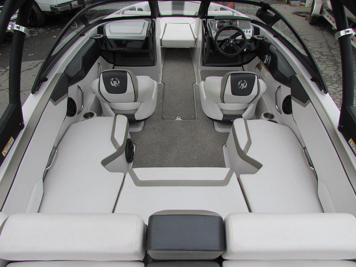 Used 2015 Scarab 195HO