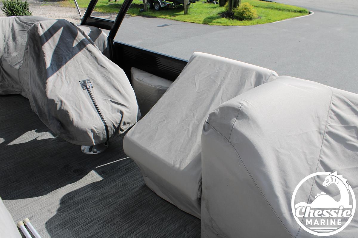 Used 2021 Bennington LX 24