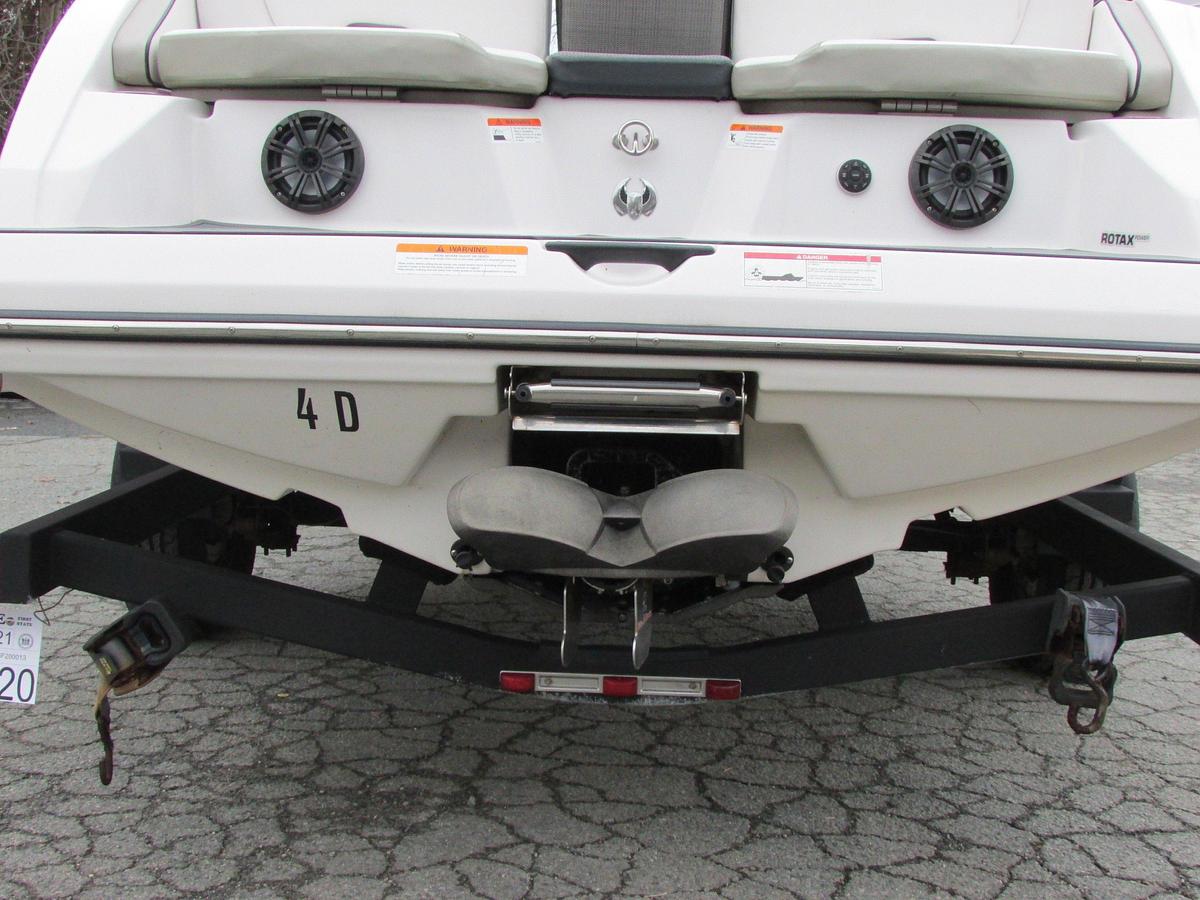 Used 2015 Scarab 195HO