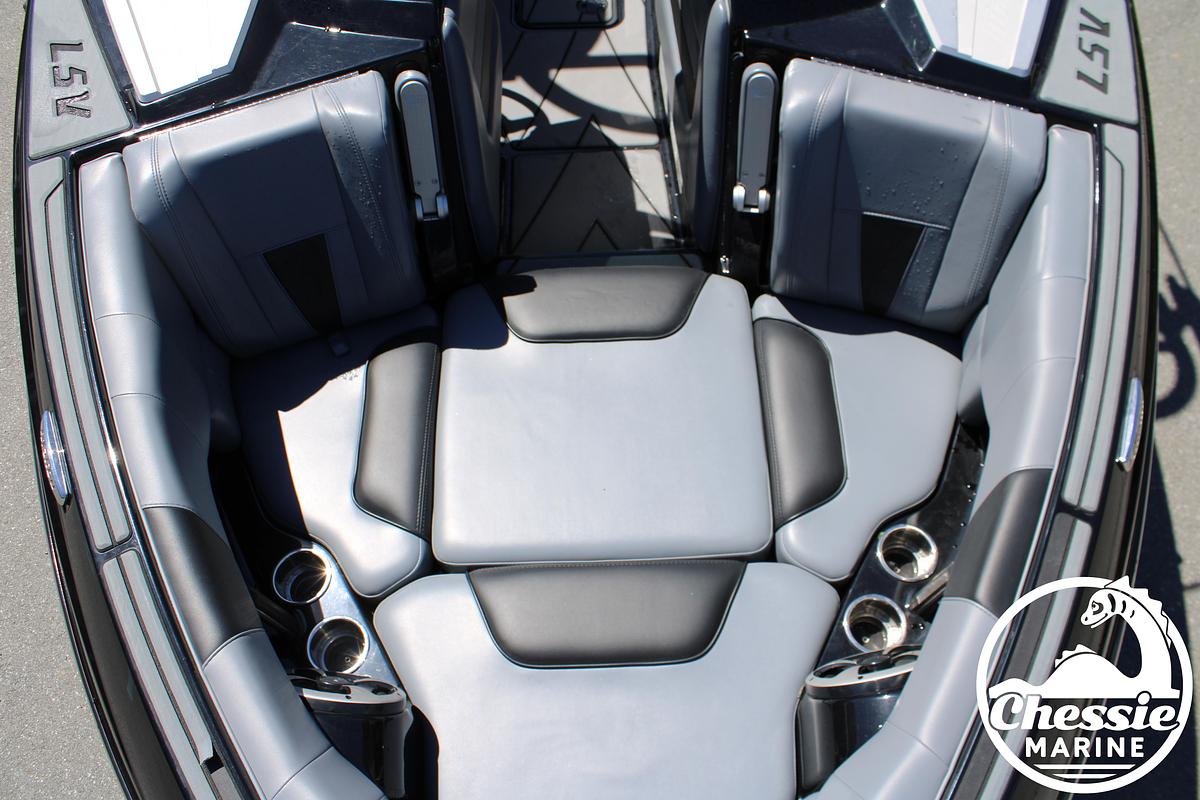 Used 2021 Malibu 23 LSV