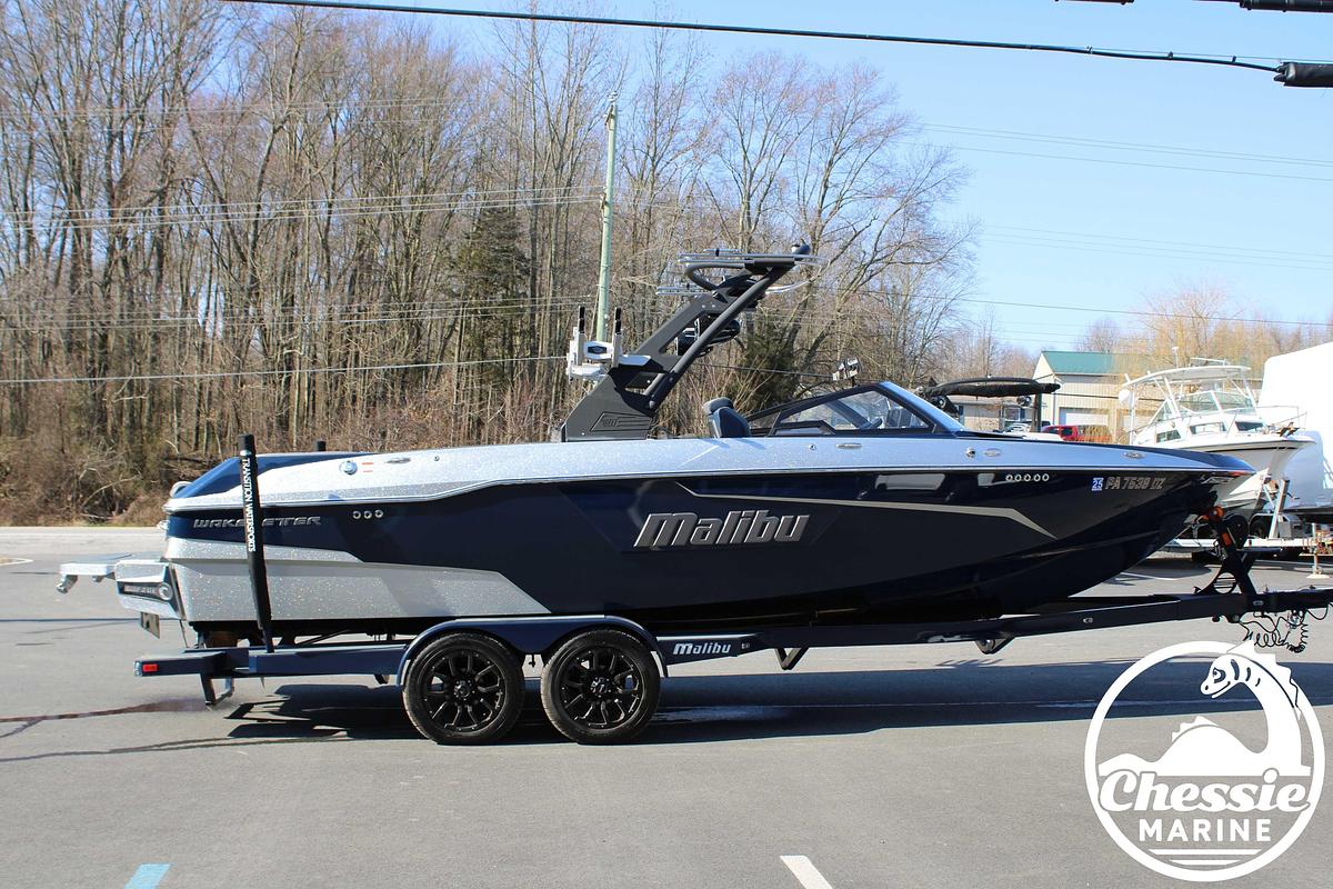 Used 2020 Malibu Wakesetter 25 LSV