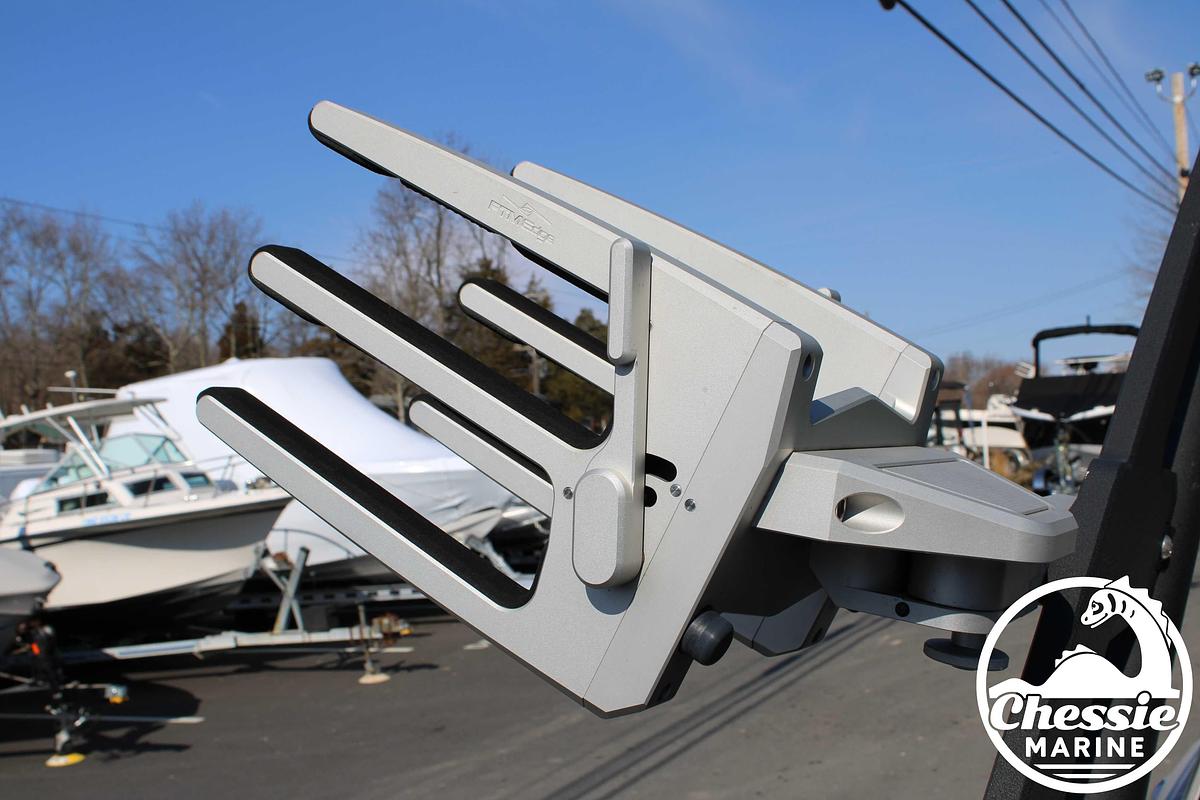 Used 2020 Malibu Wakesetter 25 LSV