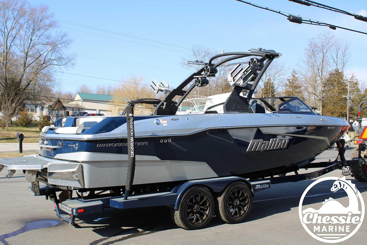 Used 2020 Malibu Wakesetter 25 LSV