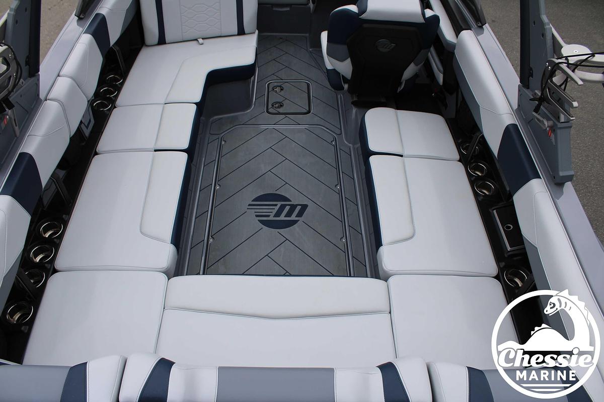 Used 2025 Malibu Wakesetter 23 LSV