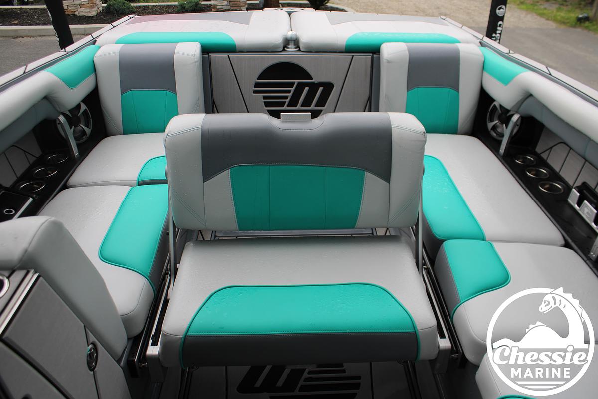 Used 2020 Malibu Wakesetter 25 LSV