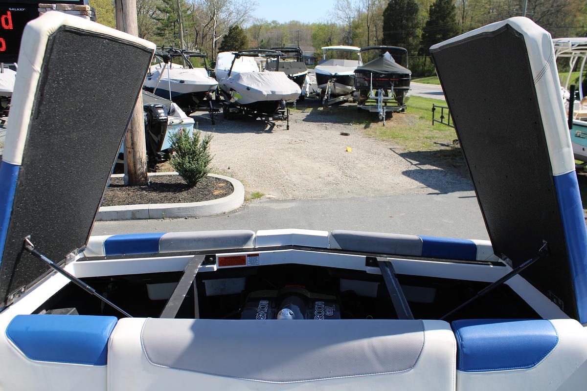 Used 2018 Malibu 23 LSV