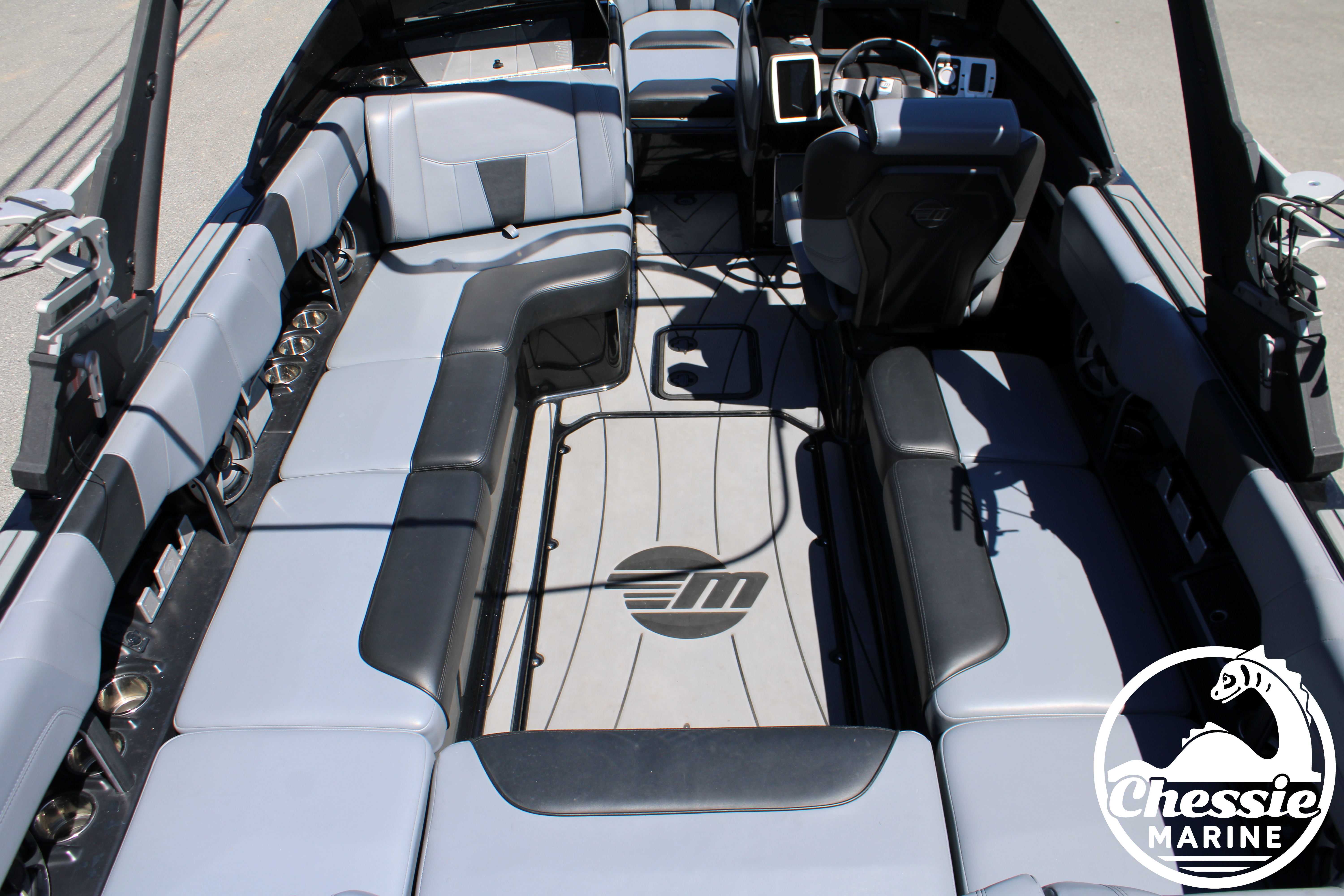 Used 2021 Malibu 23 LSV