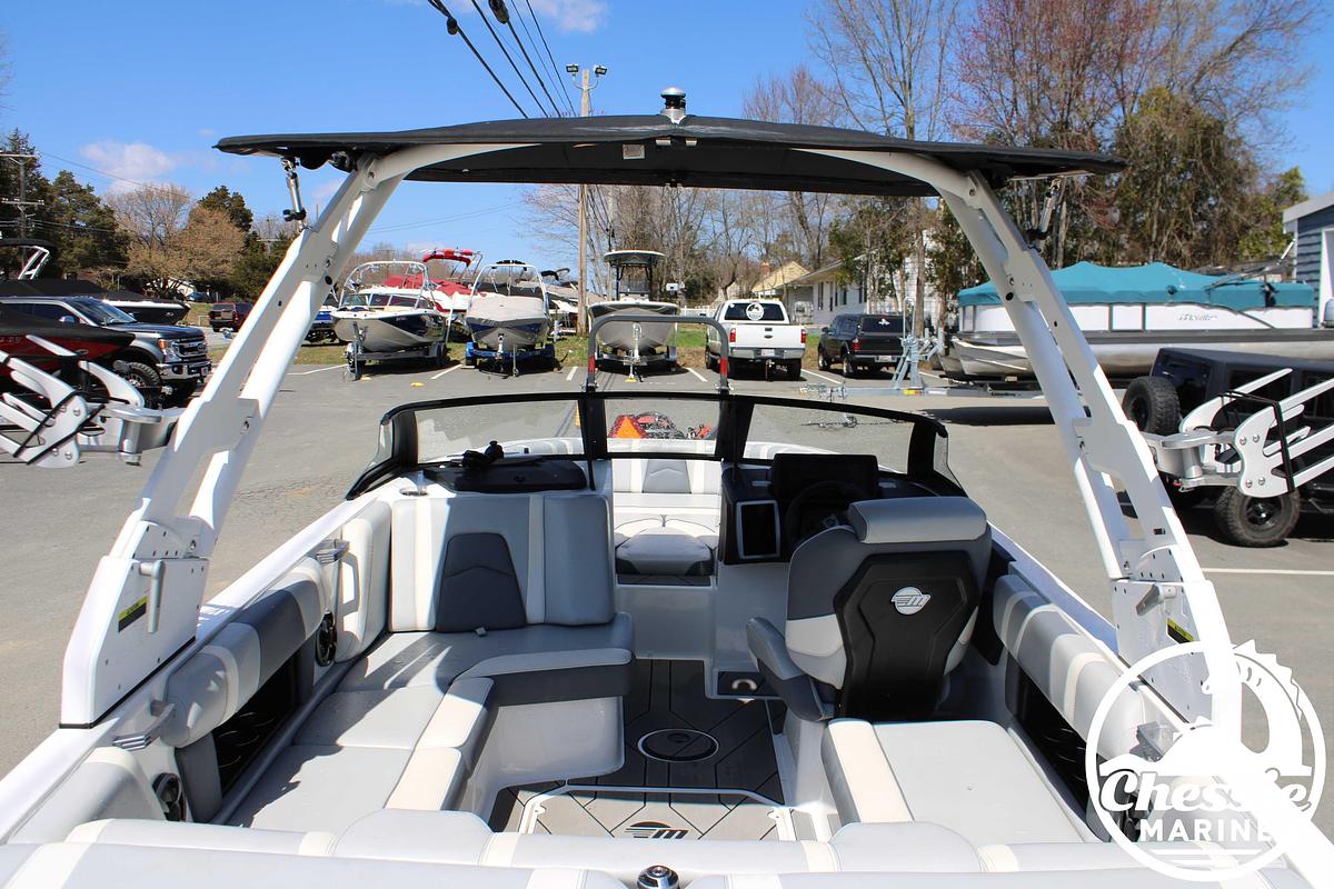 Used 2020 Malibu Wakesetter 21 MLX