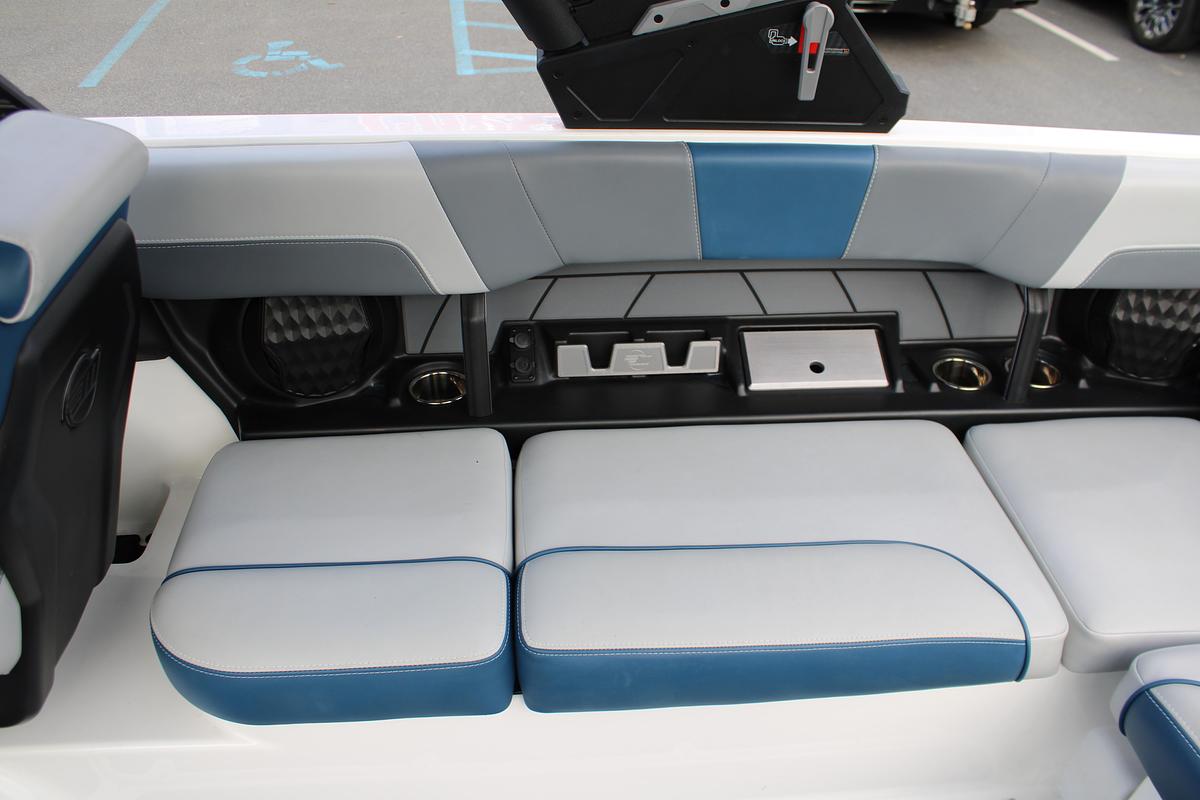 Used 2023 Malibu 23 LSV