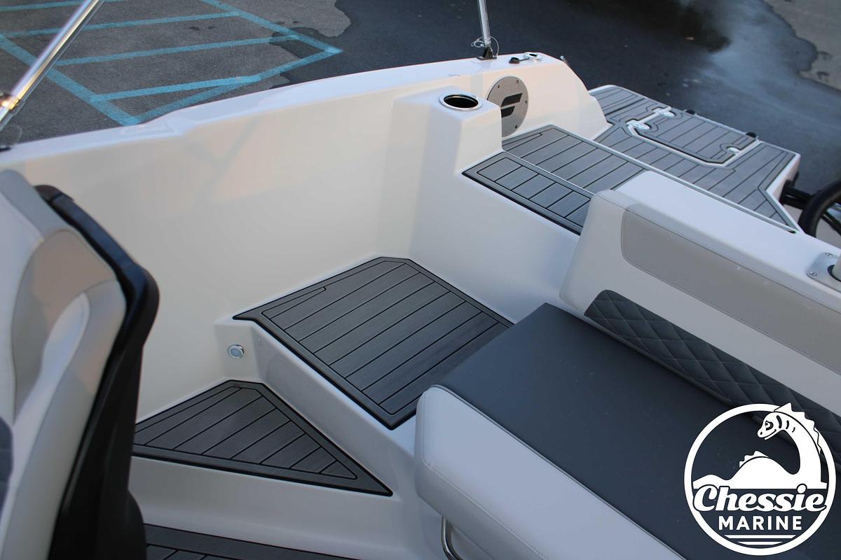 2026 Starcraft SVX 210 DC OB