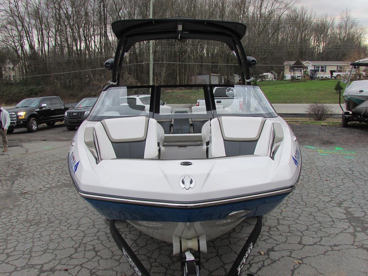Used 2015 Scarab 195HO