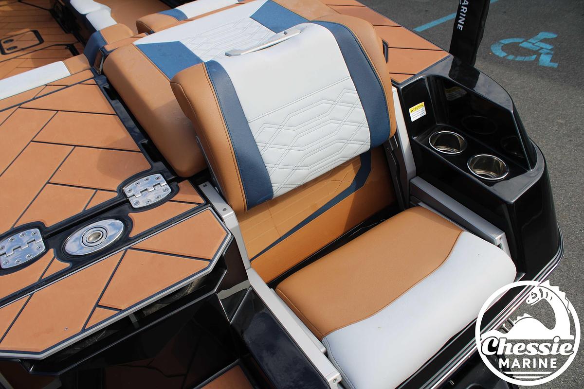 Used 2023 Malibu Wakesetter 26 LSV