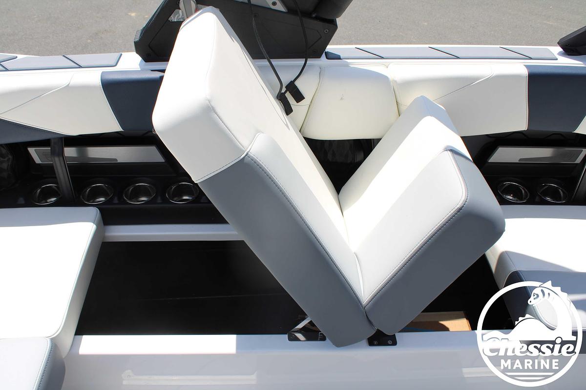 Used 2024 Malibu Wakesetter 23 LSV