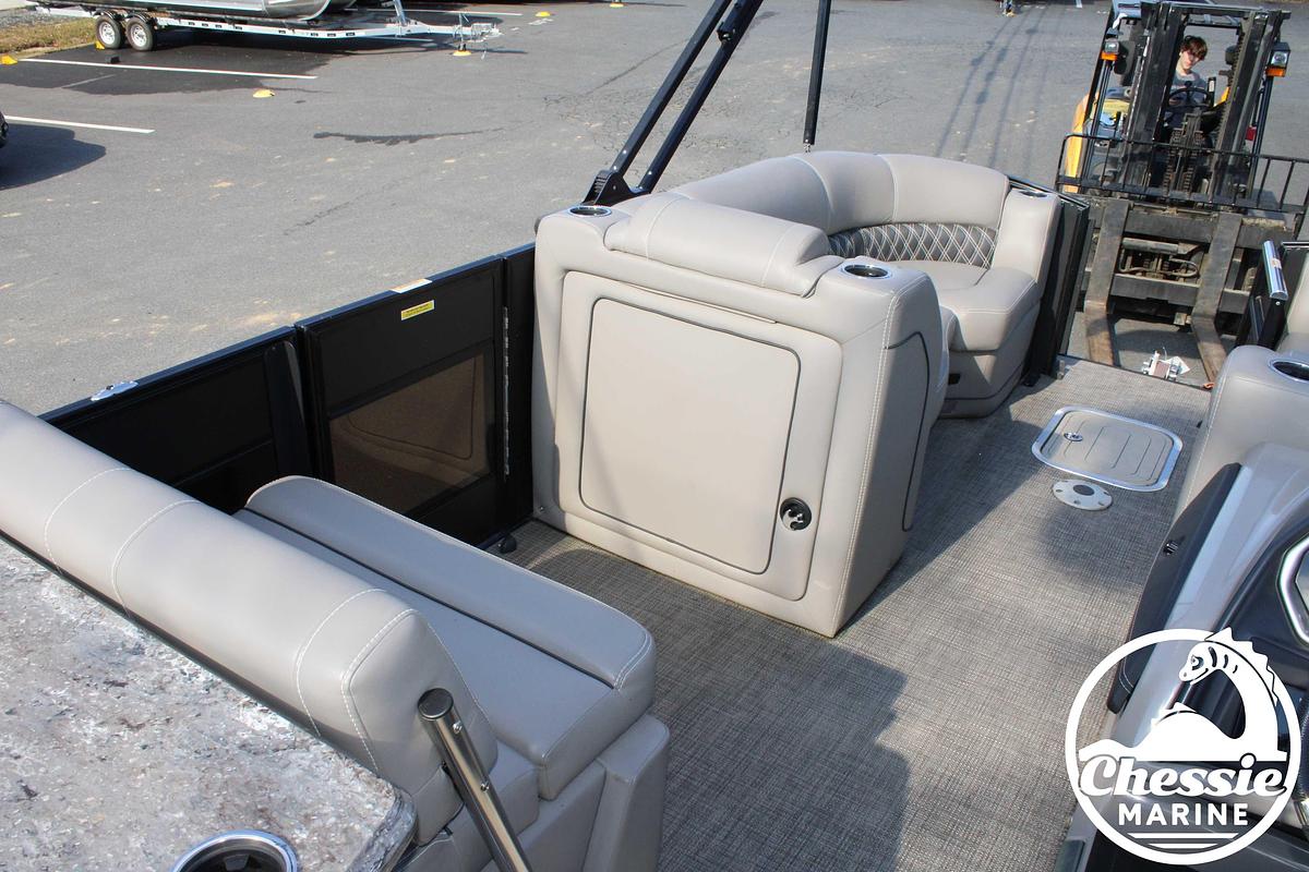 Used 2021 Barletta 25 UE