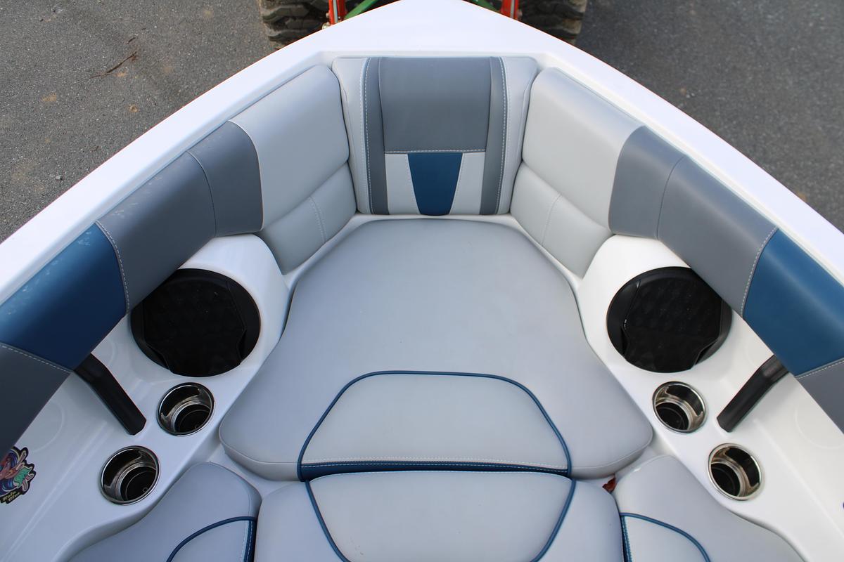 Used 2023 Malibu 23 LSV