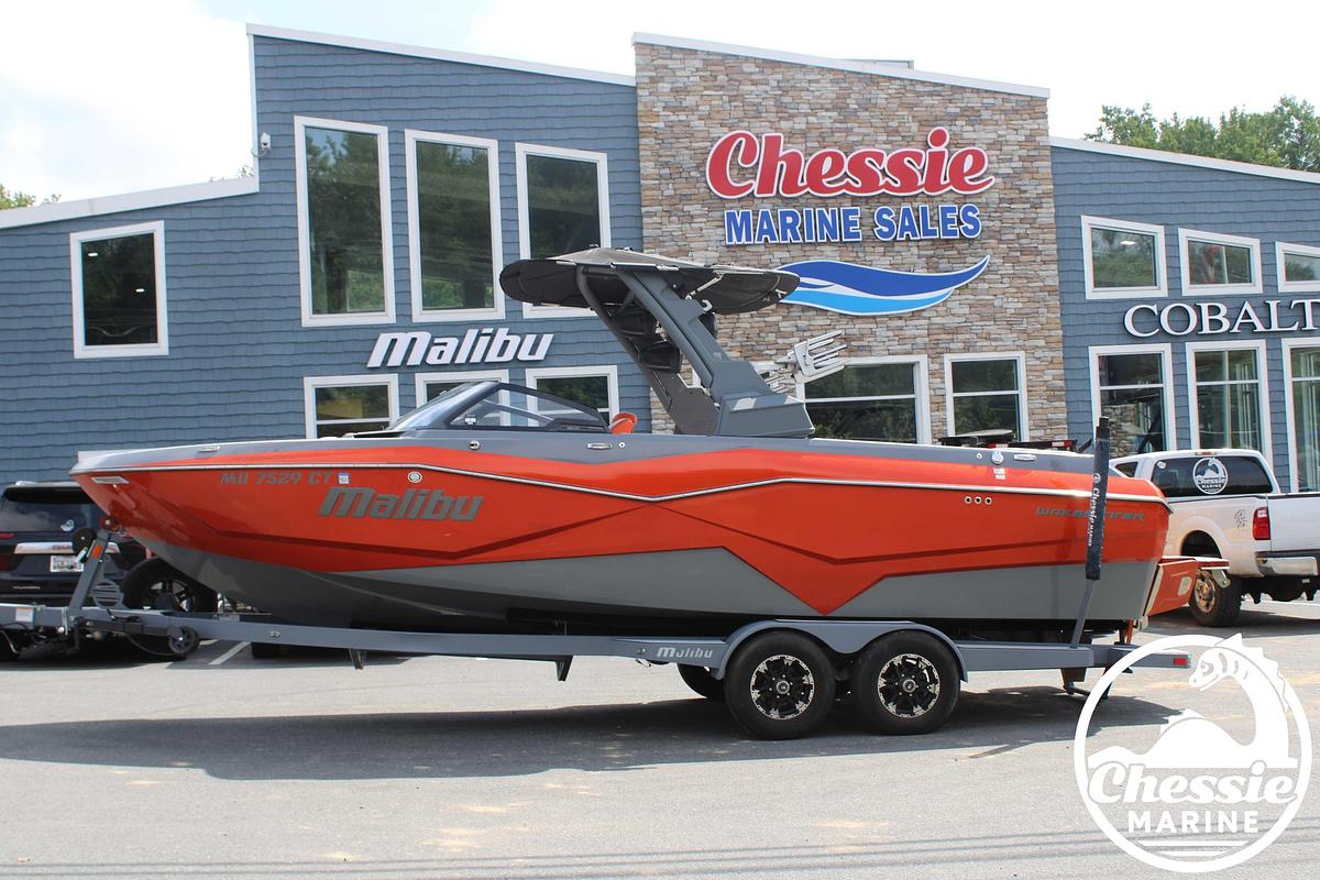 Used 2022 Malibu Wakesetter 25 LSV