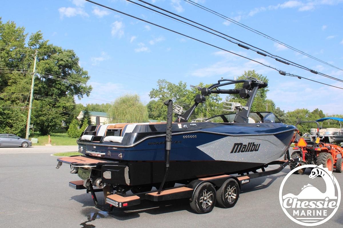 Used 2023 Malibu Wakesetter 26 LSV