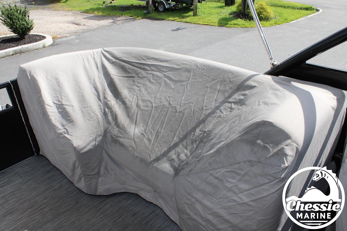 Used 2021 Bennington LX 24