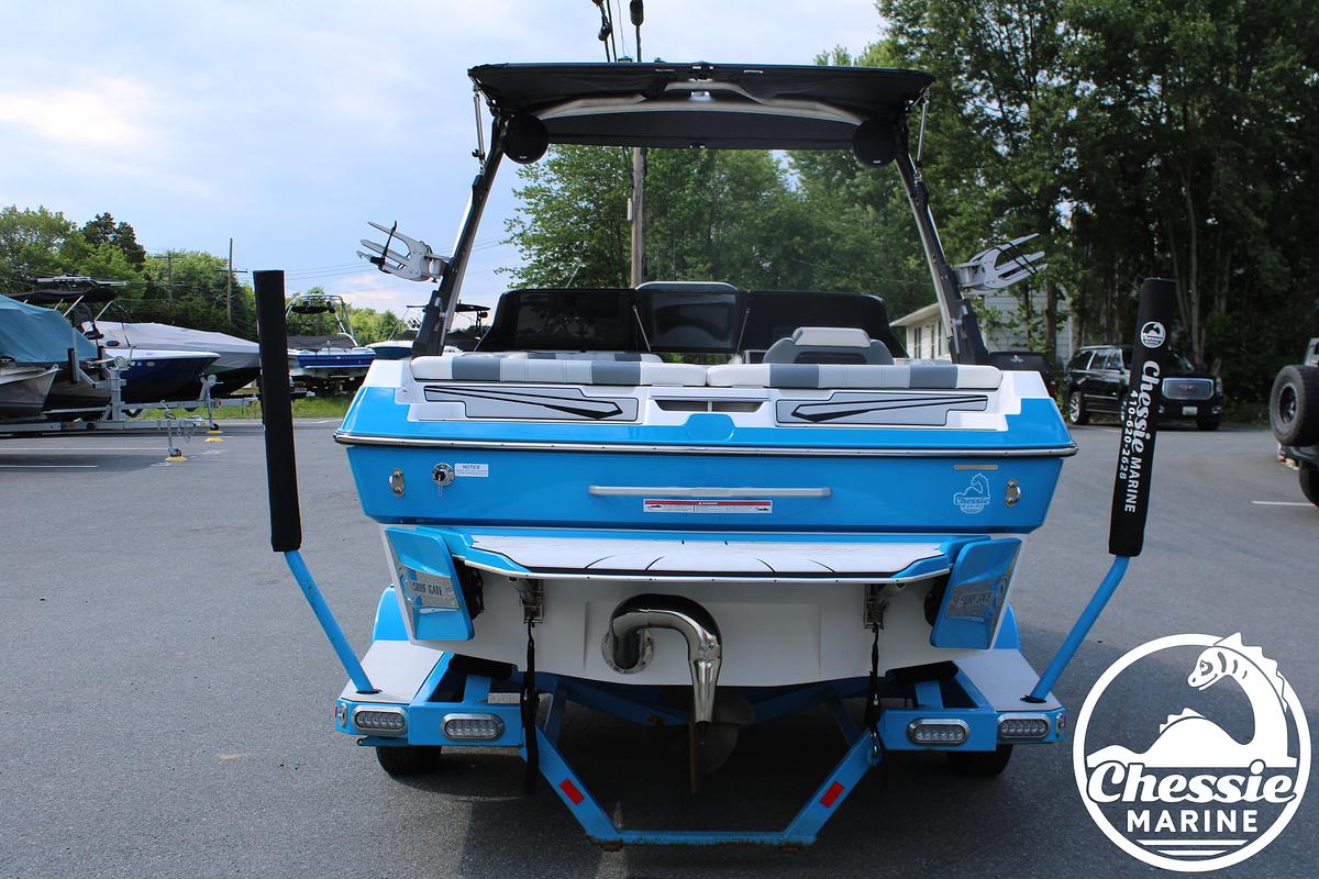 Used 2024 Malibu 21 LX-R