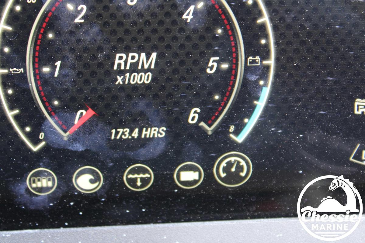 Used 2022 Malibu Wakesetter 25 LSV