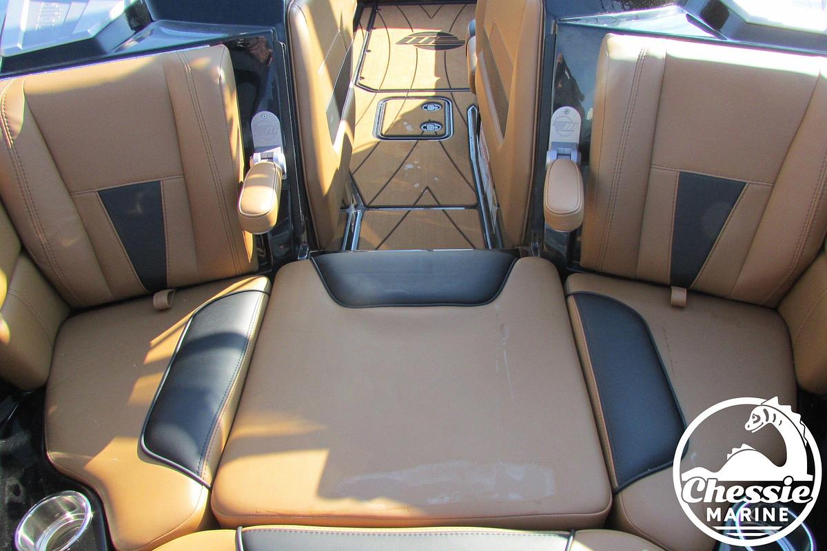 Used 2022 Malibu Wakesetter 23 LSV