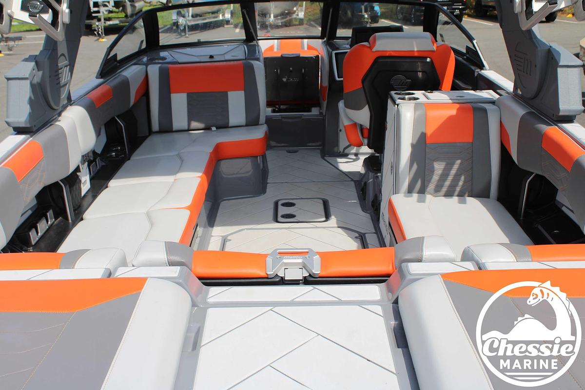 Used 2022 Malibu Wakesetter 25 LSV