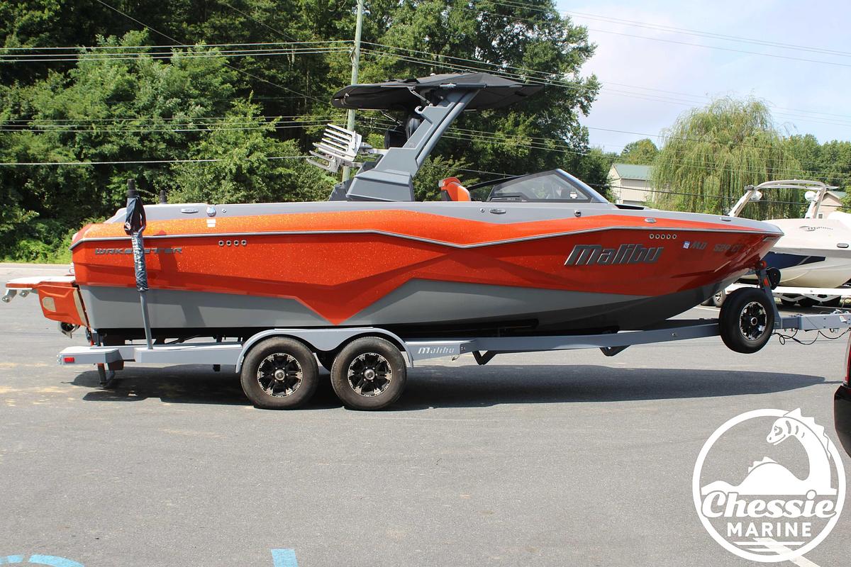Used 2022 Malibu Wakesetter 25 LSV