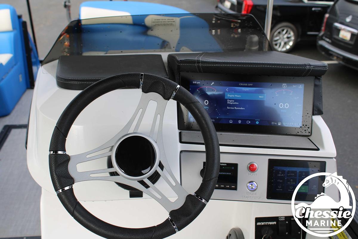 Used 2025 Montara Wake Boss 25 SL