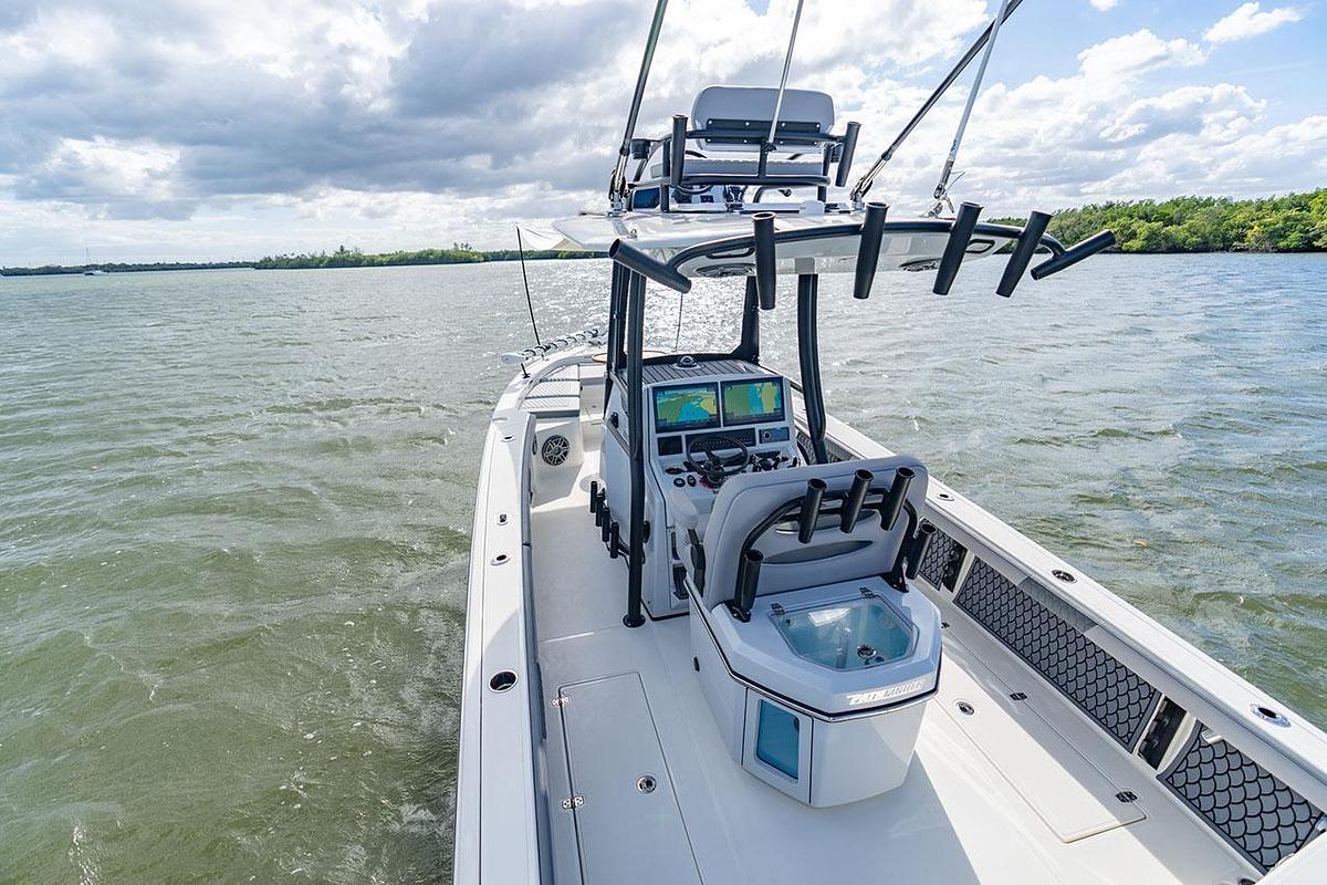 2027 Pathfinder 2800 HYBRID