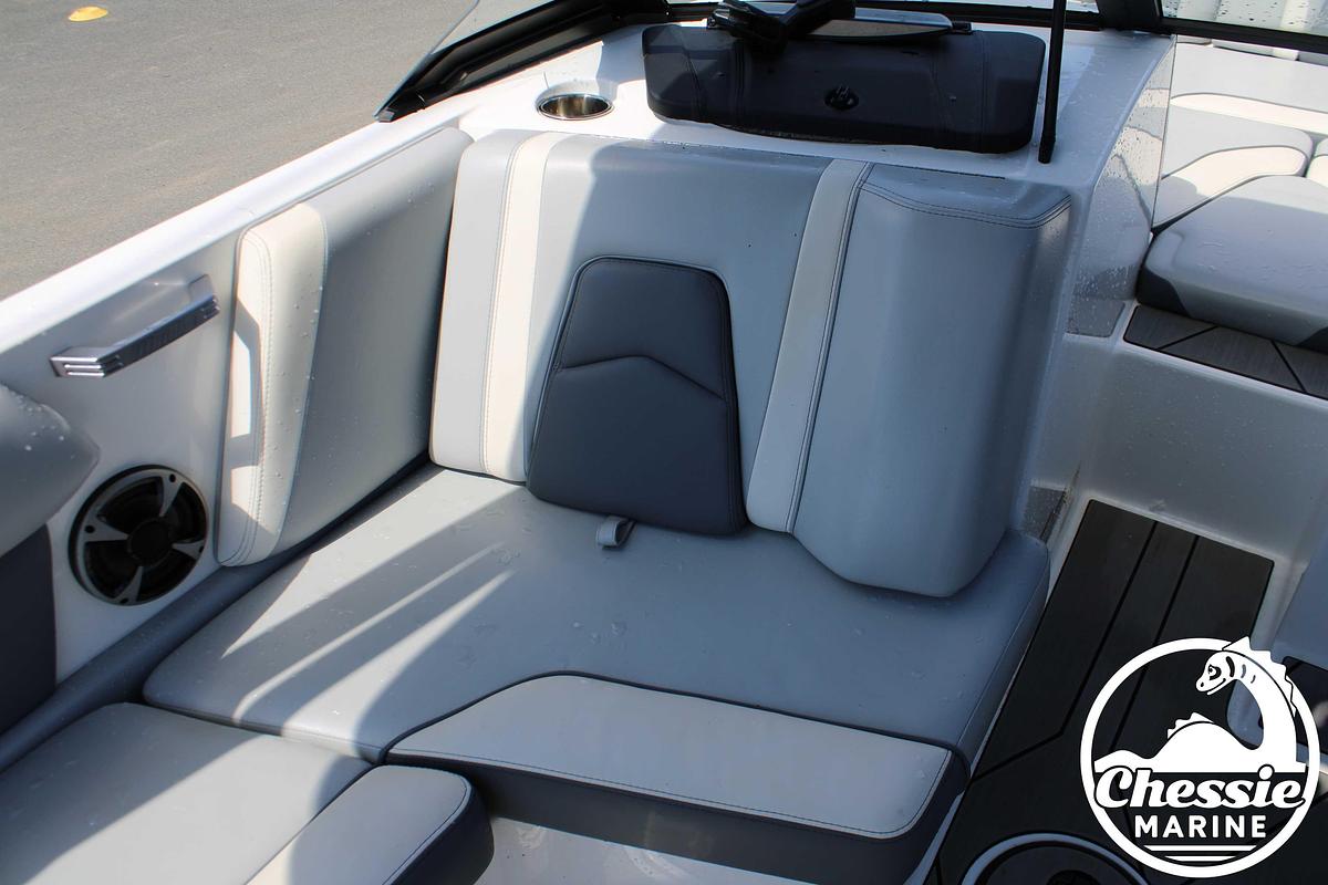 Used 2020 Malibu Wakesetter 21 MLX