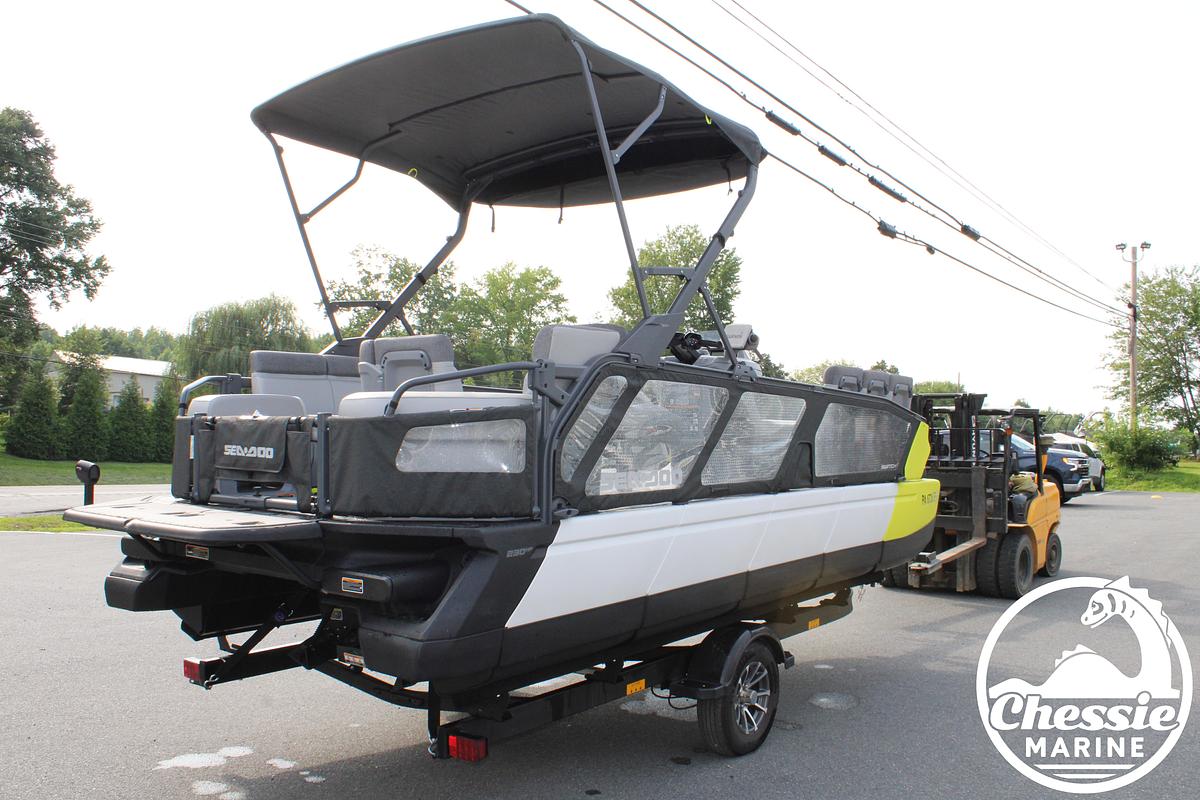 Used 2023 Sea-Doo Switch Sport 21